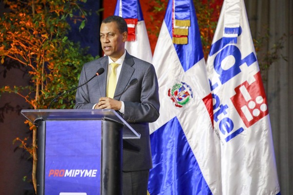 PRESIDENTE DE INDOTEL EN JORNADA SAN CRISTOBAL PRESIDENTE DE INDOTEL EN JORNADA SAN CRISTOBAL