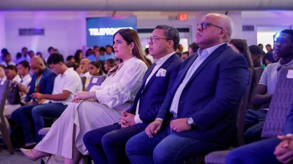 Durante Lanzamiento En El Sheraron Durante Lanzamiento En El Sheraron